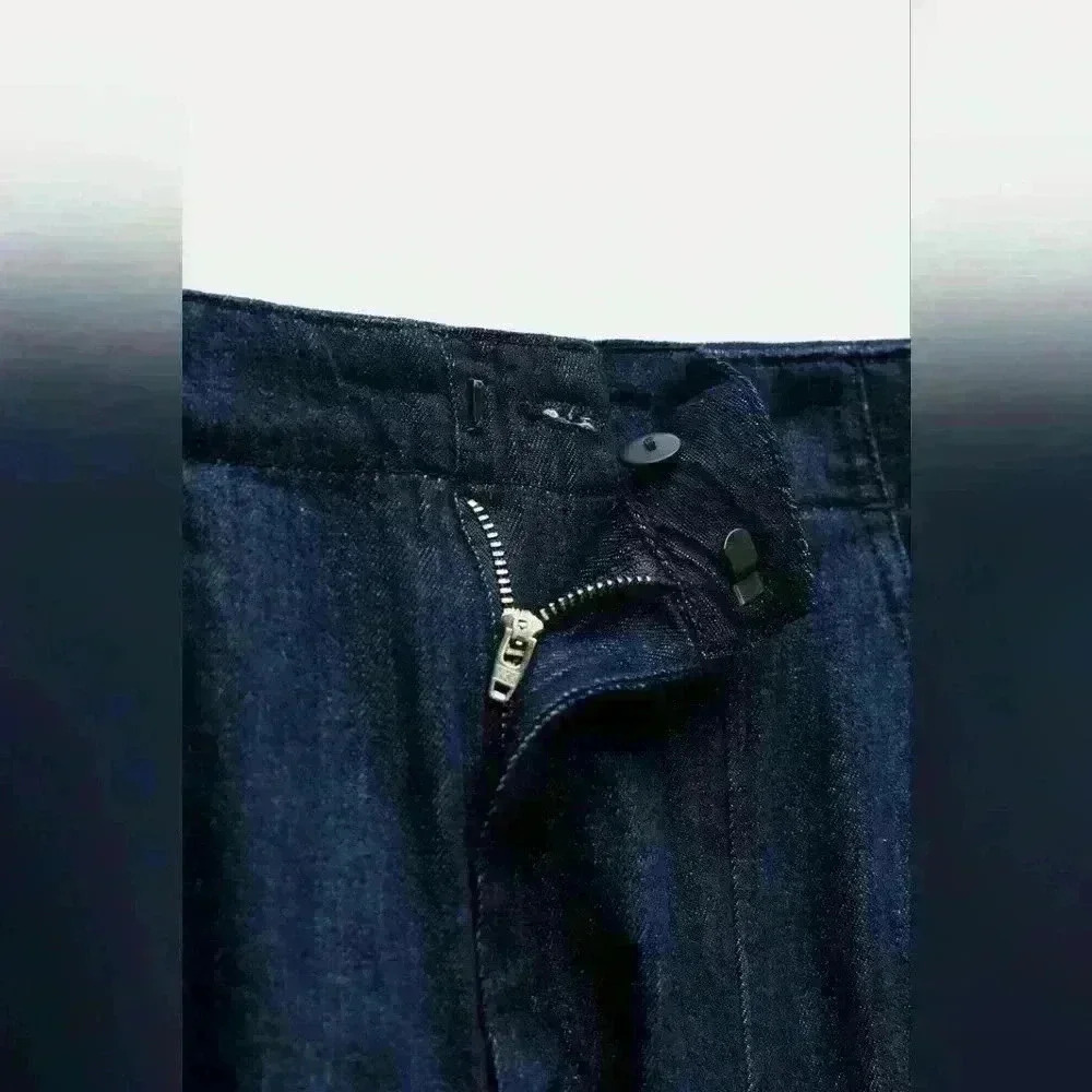 NWOT Zara High-Waisted Jeans. - Picture 5 of 8